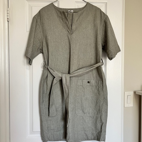 Uniqlo Dress - Picture 2 of 4